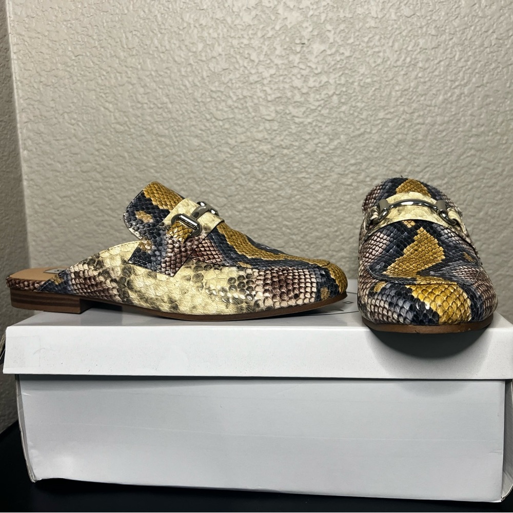 multi-snake color, size 8, Steve Madden Kandie runs small